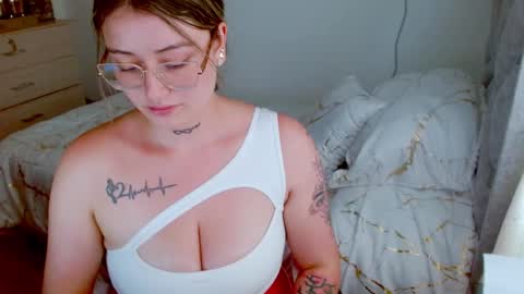 ZOE online show from September 8, 9:22 pm
