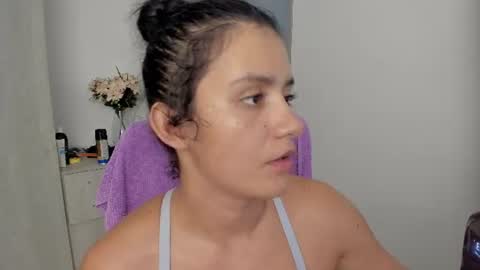 Zoe Watson online show from August 6, 3:27 am