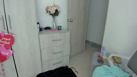 Zoe Watson online show from August 10, 4:14 am
