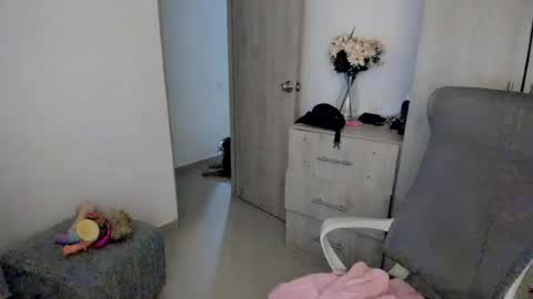 Zoe Watson online show from August 11, 4:25 am