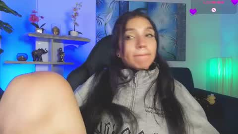 Zoe online show from August 13, 6:49 am
