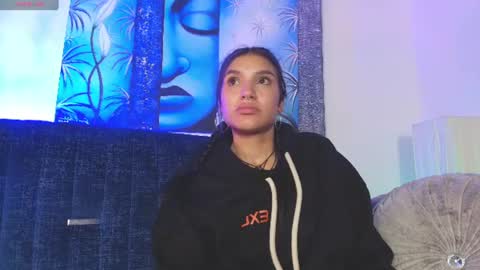 Zoe online show from August 14, 9:02 am