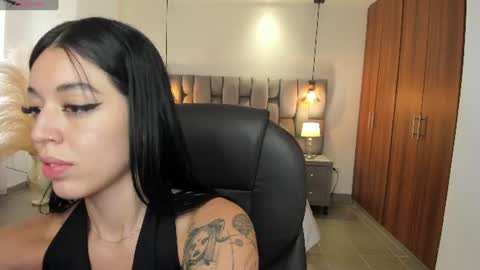 zoee_jackson online show from August 3, 6:48 pm