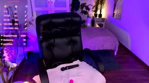 ZOE online show from June 1, 7:28 pm