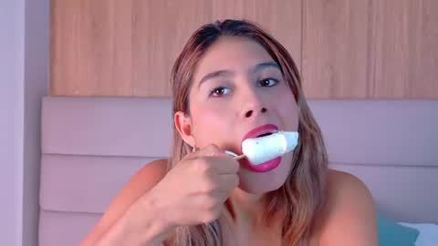 Zoe online show from August 13, 9:51 pm