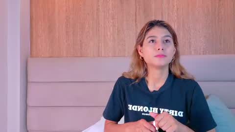 Zoe online show from August 14, 9:51 pm