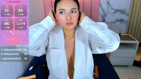 zoemartins1 online show from August 13, 5:49 pm