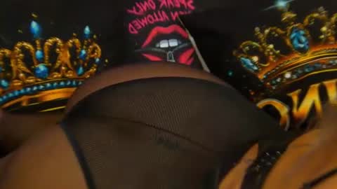 ZoeMesmerize online show from August 5, 11:08 am