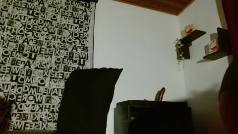 zoemi online show from August 13, 12:57 am
