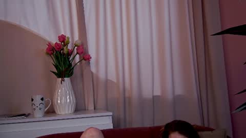 zoenymph online show from August 8, 9:42 am