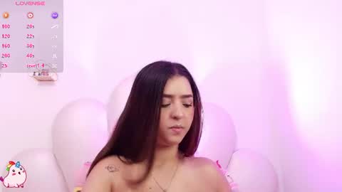 zoewillian online show from August 2, 2:51 am