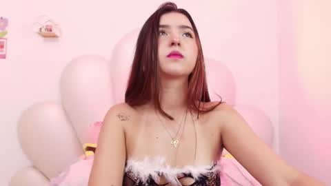 zoewillian online show from August 7, 12:43 am