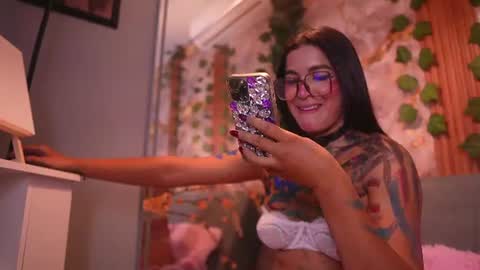 zoey fox  online show from August 10, 2:24 am