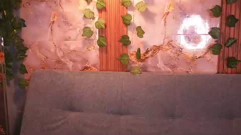 zoey fox  online show from August 12, 5:54 am