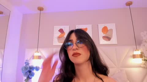 Zoey  online show from August 18, 3:45 am