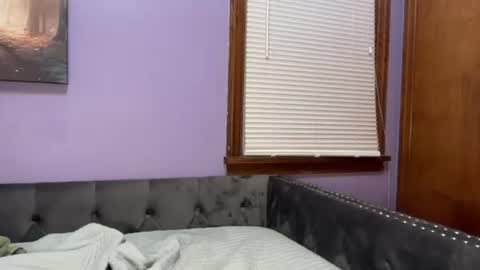 zoeyknowsbest online show from July 24, 1:19 am