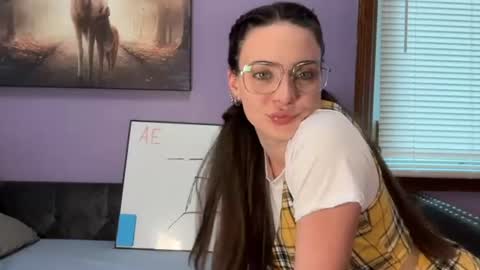 zoeyknowsbest online show from August 13, 9:51 pm