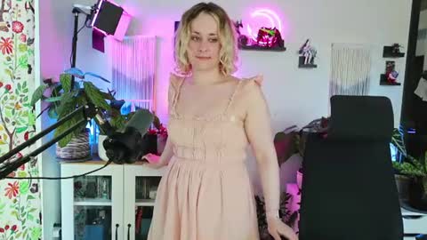 Zoey Ryan online show from July 3, 10:56 pm