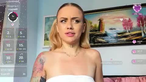 Mia online show from July 20, 1:47 pm