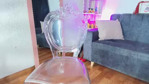 zully_green online show from July 31, 9:26 am