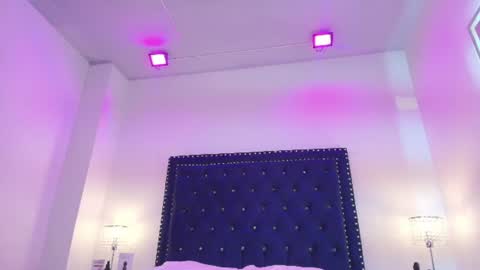 Zury  online show from August 15, 1:37 pm