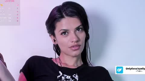 zyelly online show from August 15, 5:33 am