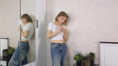 Anya online show from May 14, 6:34 am