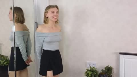 Anya online show from May 14, 10:58 am