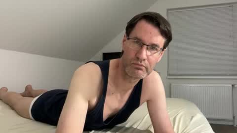 zzz123_cam online show from May 8, 3:03 pm